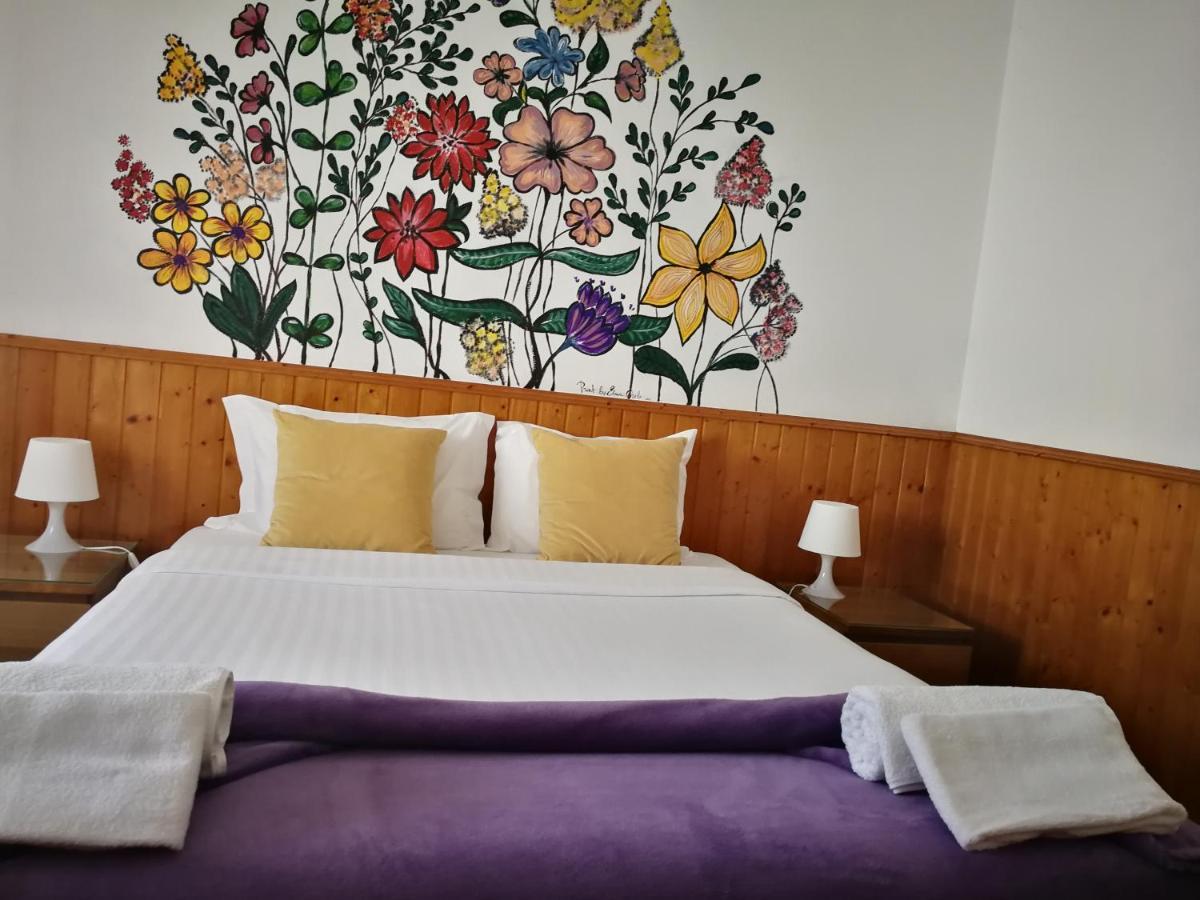 Surf House Helena Hotel Baleal Bagian luar foto