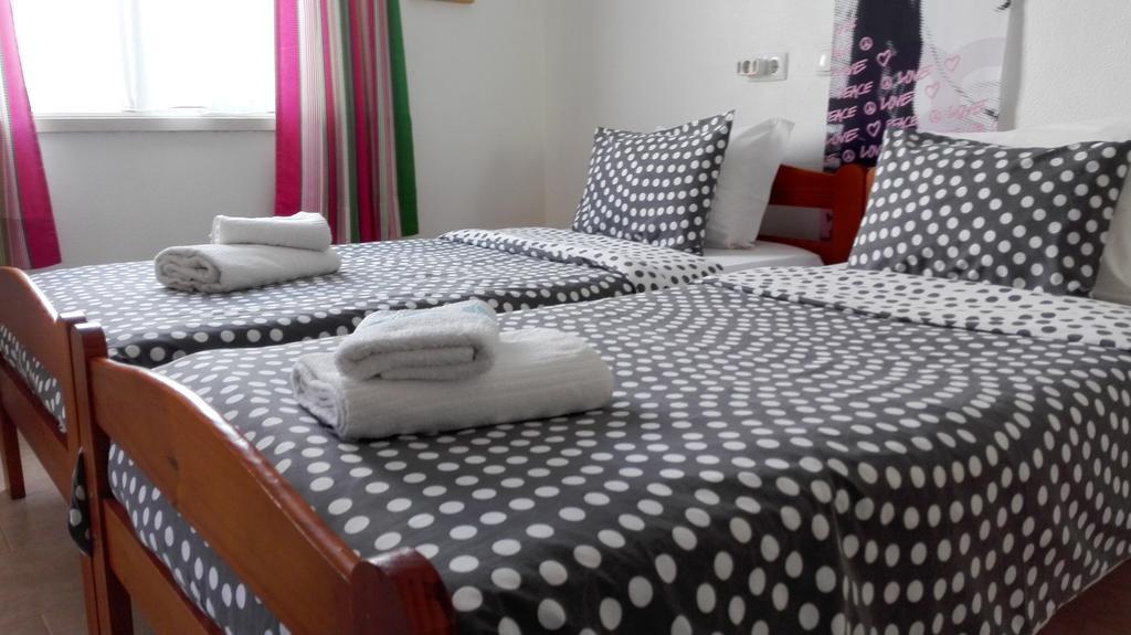 Surf House Helena Hotel Baleal Ruang foto
