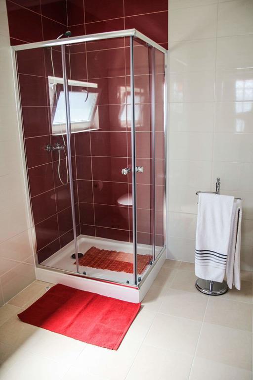 Surf House Helena Hotel Baleal Bagian luar foto